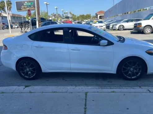 2015 Dodge Dart SE photo 4