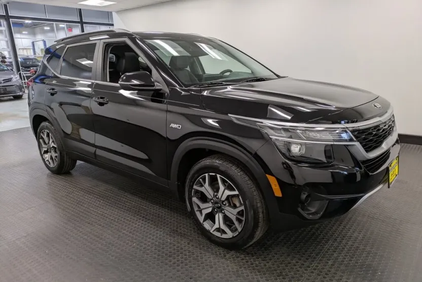 2021 Kia Seltos EX photo 1