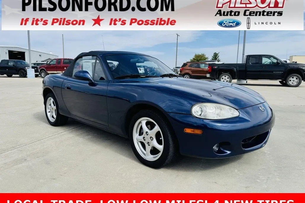 2002 Mazda MX-5 Miata Miata Base photo 1