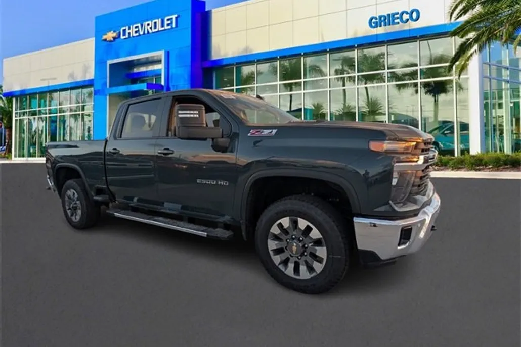 2025 Chevrolet Silverado 2500HD LT photo 1