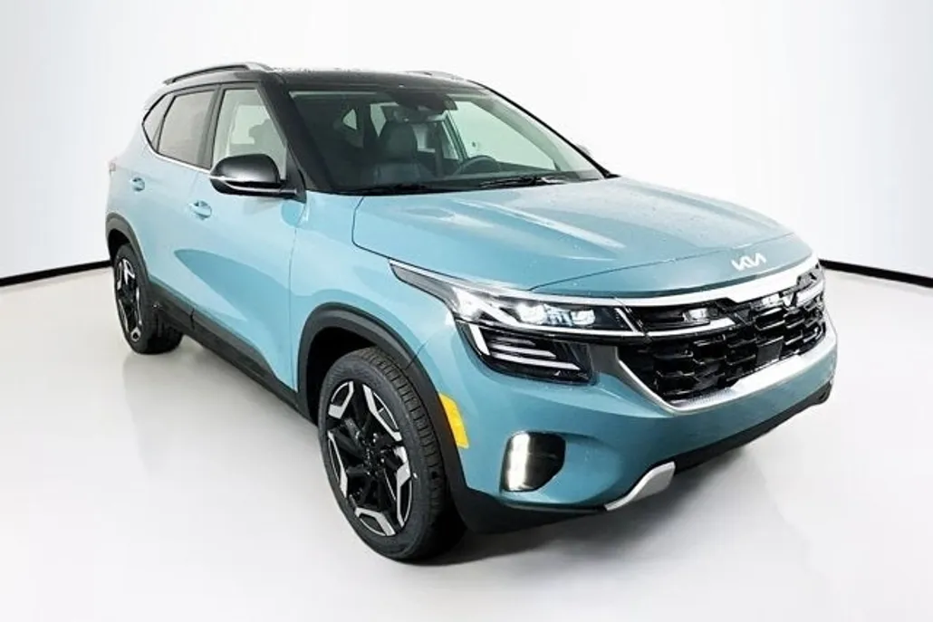 2025 Kia Seltos SX photo 1