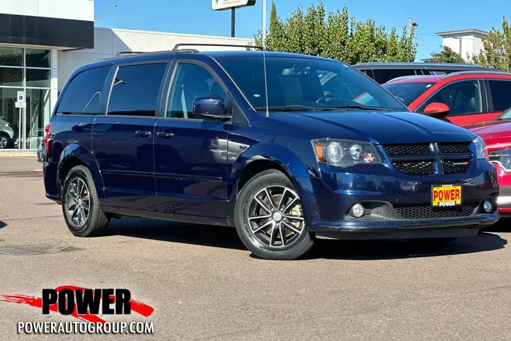 2017 Dodge Grand Caravan GT photo 1