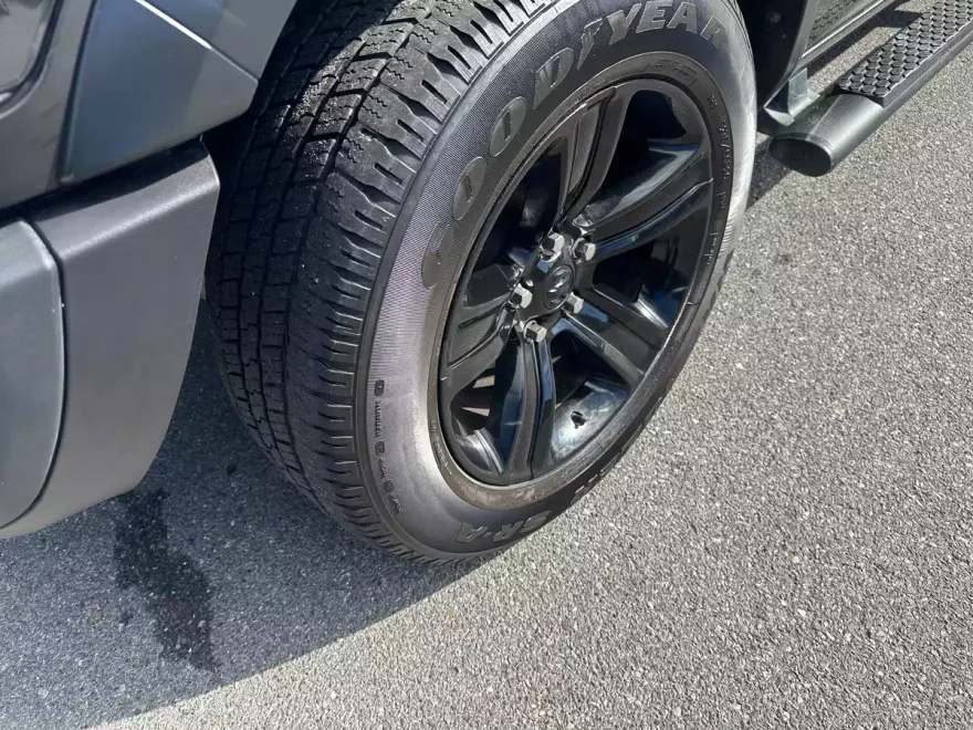 2023 Ram 1500 Classic Warlock photo 1