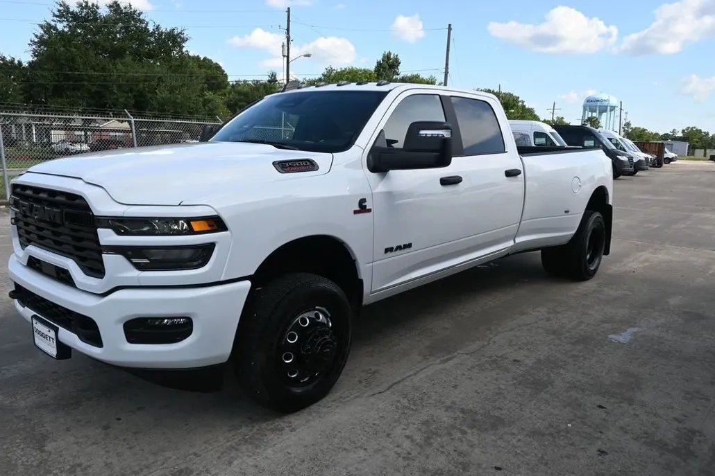 2025 Ram 3500 Big Horn photo 1