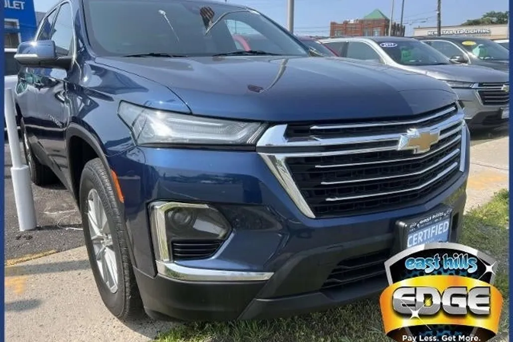 2022 Chevrolet Traverse Cloth 1LT photo 1