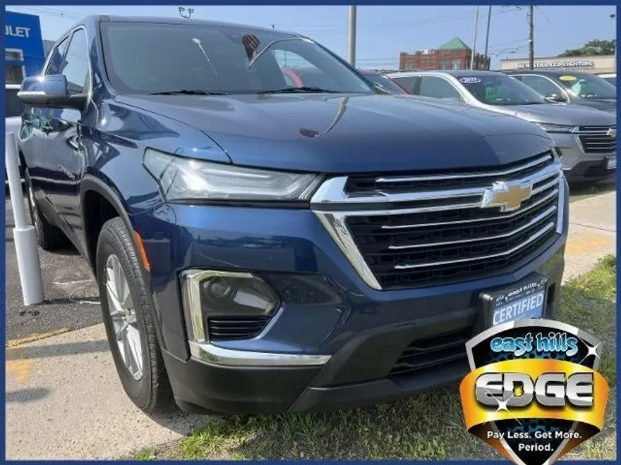 2022 Chevrolet Traverse Cloth 1LT photo 1