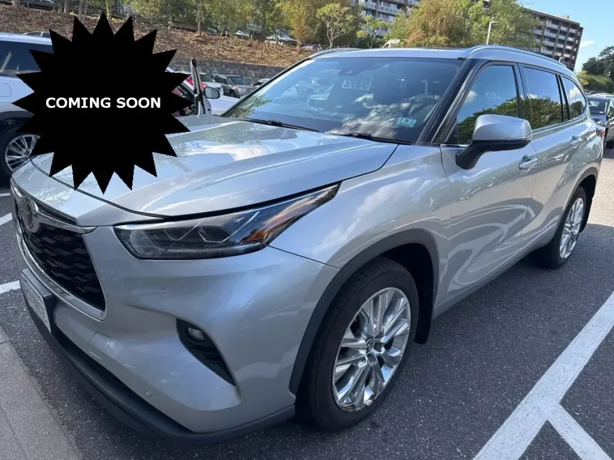 2021 Toyota Highlander Limited photo 1