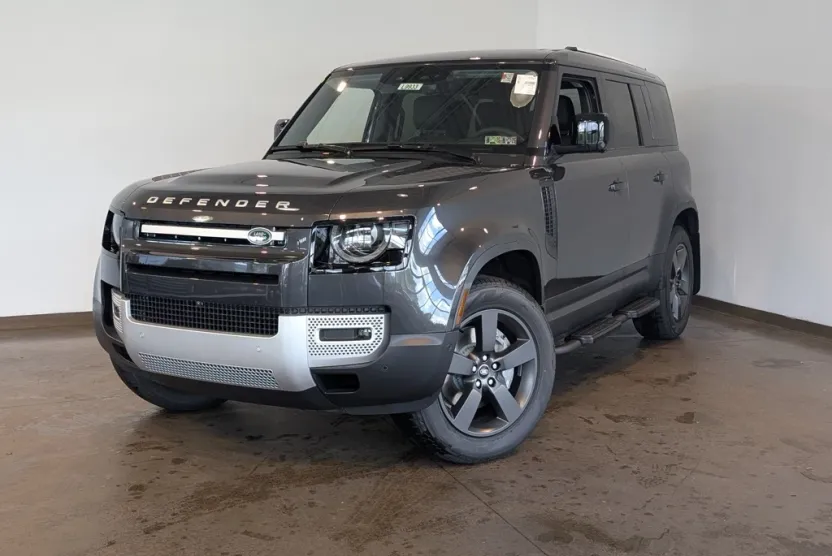 2025 Land Rover Defender 110 S photo 1