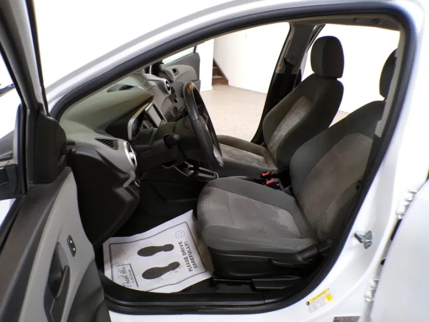 2020 Chevrolet Sonic LT photo 10