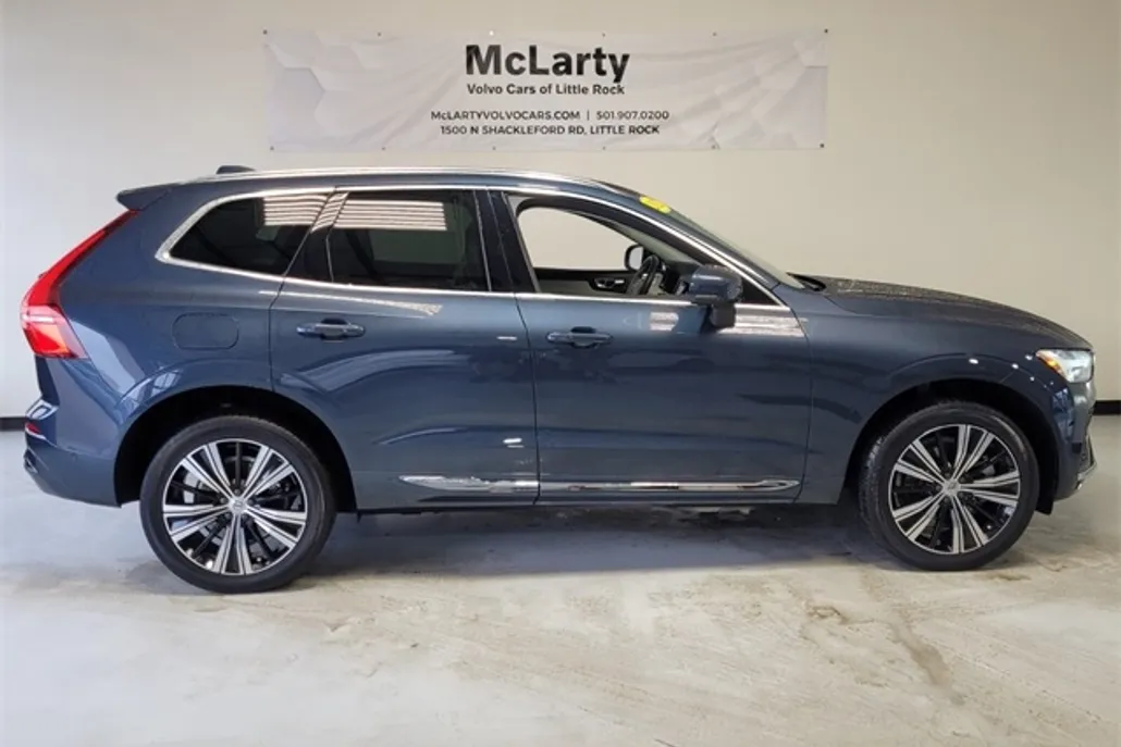 2022 Volvo XC60 Recharge Hybrid T8 Inscription photo 1