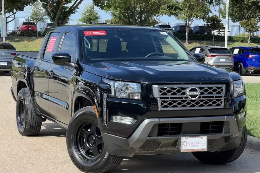 2024 Nissan Frontier SV photo 1