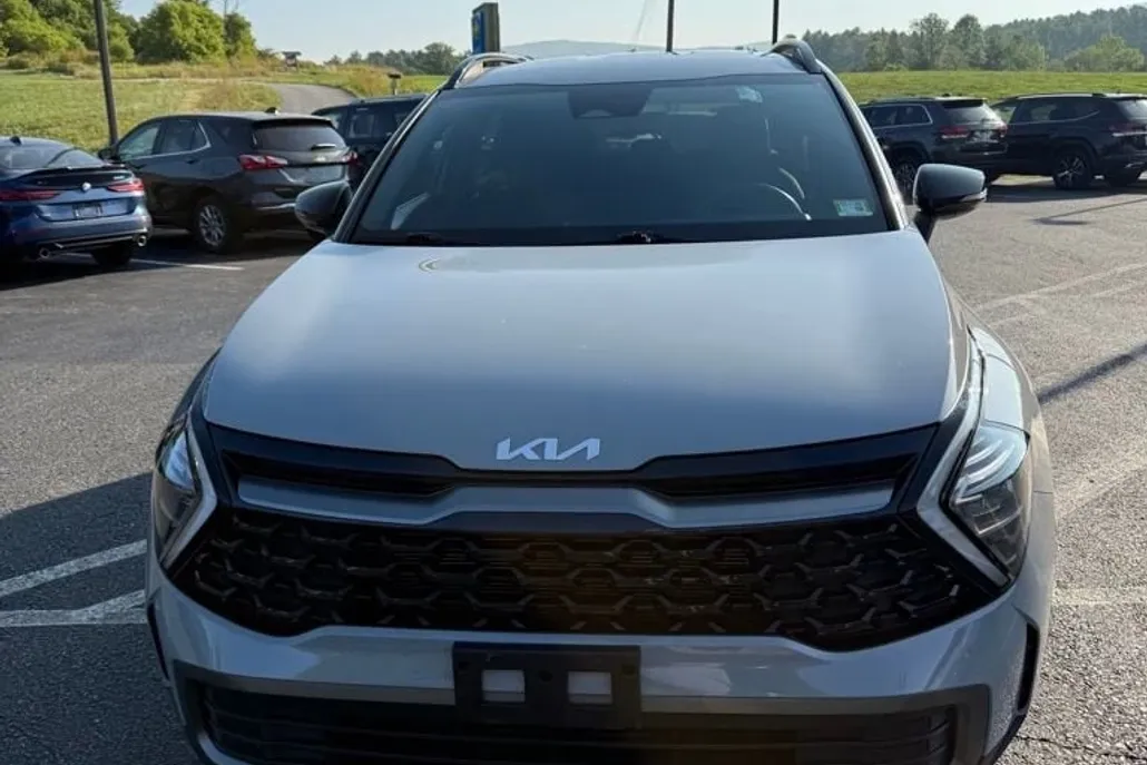 2023 Kia Sportage X-Line photo 1