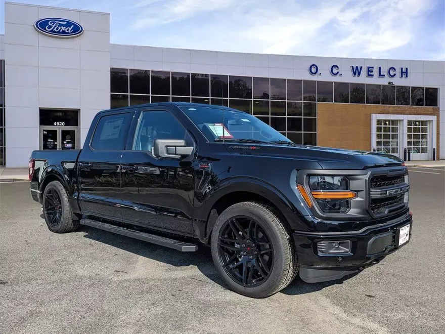 2025 Ford F-150 XLT photo 1