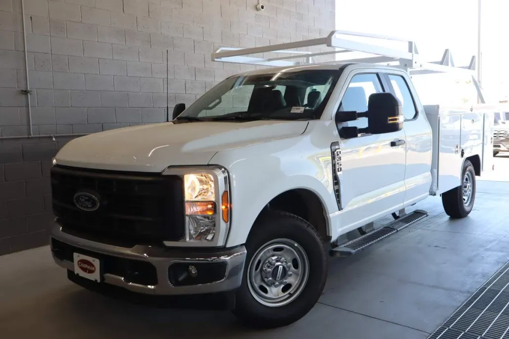2025 Ford F-350 XL photo 1