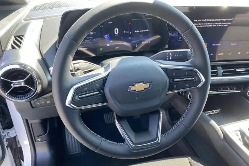 2026 Chevrolet Equinox EV 1LT photo 1