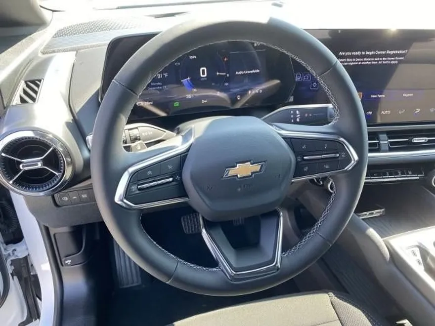 2026 Chevrolet Equinox EV 1LT photo 1