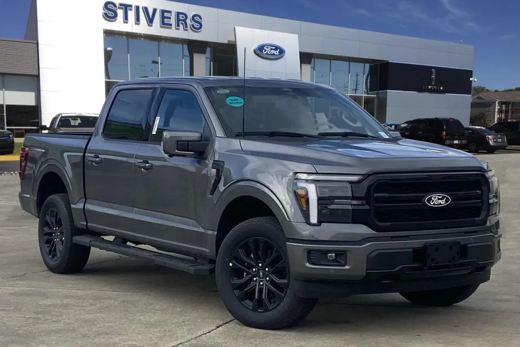 2025 Ford F-150 Lariat photo 1