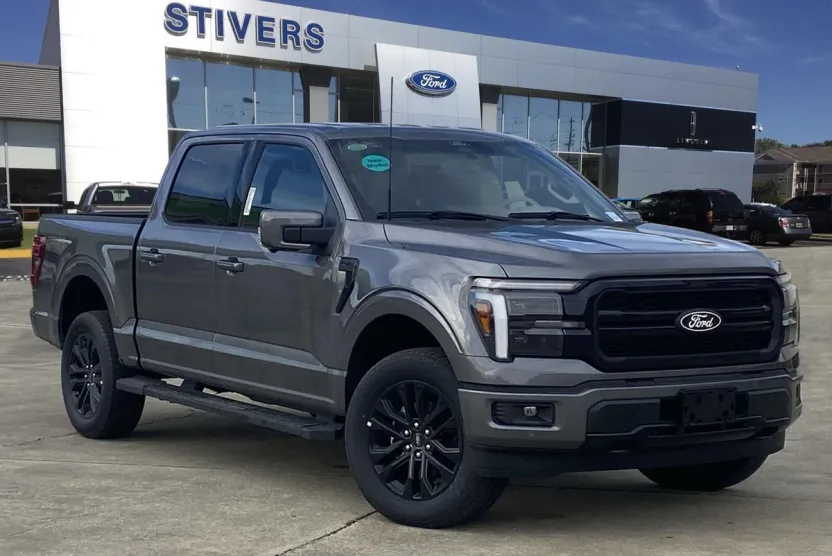 2025 Ford F-150 Lariat photo 1