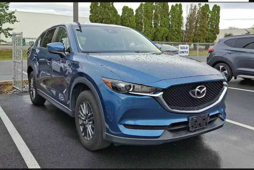 2017 Mazda CX-5 Touring photo 1