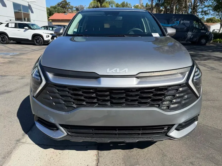 2024 Kia Sportage Hybrid LX photo 1