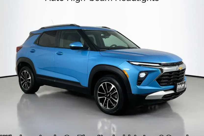 2025 Chevrolet Trailblazer LT photo 1