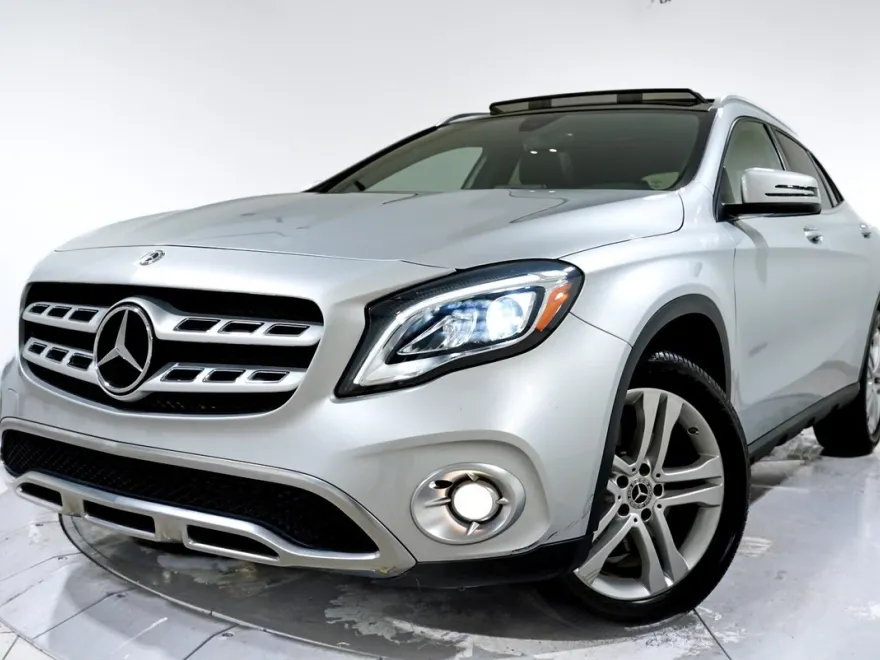 2020 Mercedes Benz GLA 250 4MATIC photo 1
