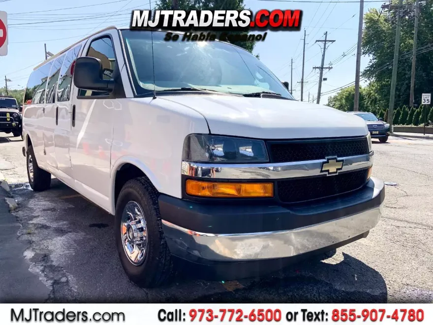 2018 Chevrolet Express LT 3500 photo 1