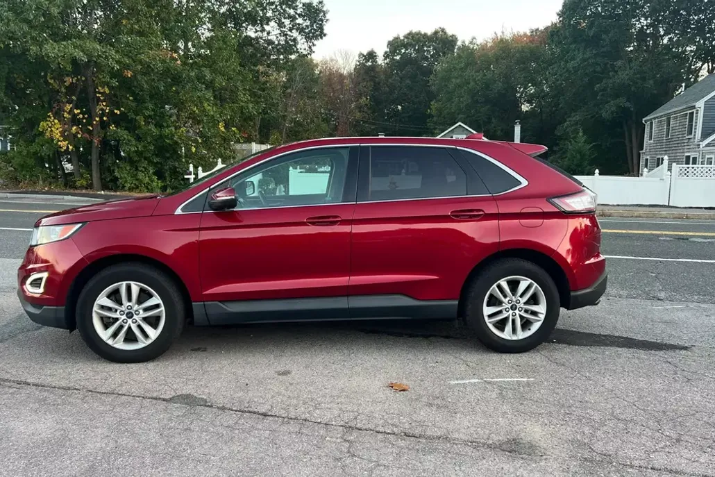 2015 Ford Edge SEL Sport photo 1