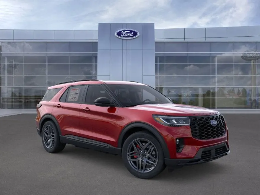 2025 Ford Explorer ST photo 1