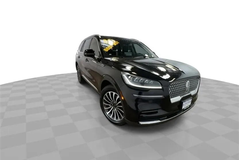 2023 Lincoln Aviator Standard photo 1