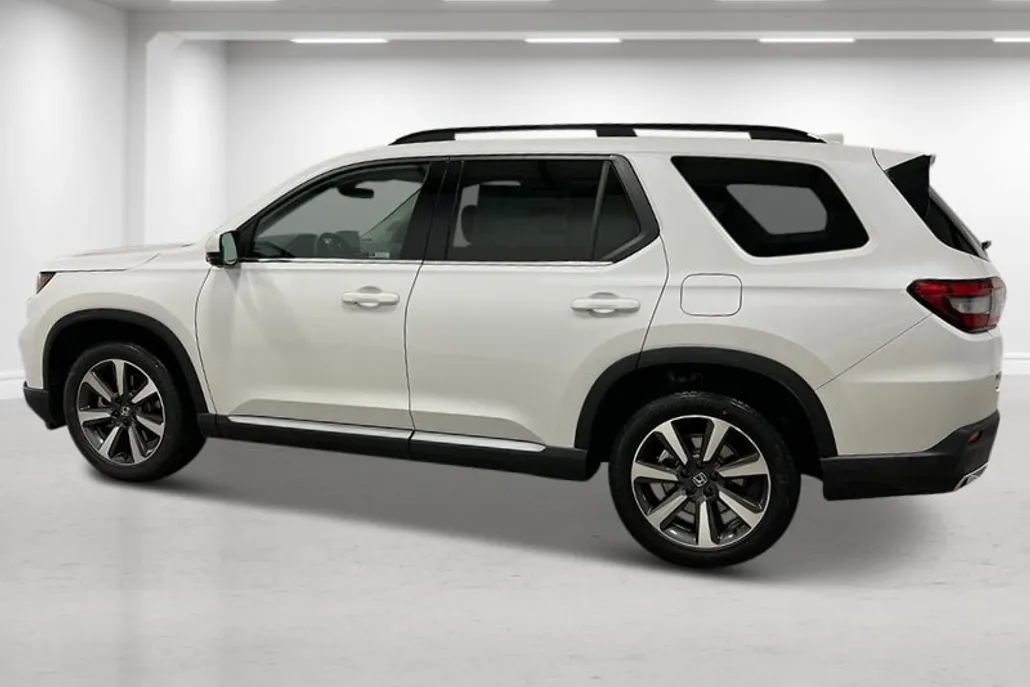 2025 Honda Pilot Elite photo 1