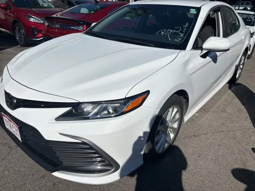 2024 Toyota Camry LE photo 1