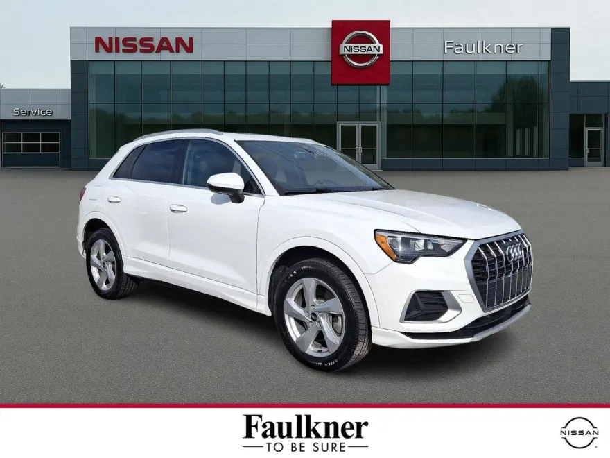 2021 Audi Q3 Premium 40 TFSI photo 1