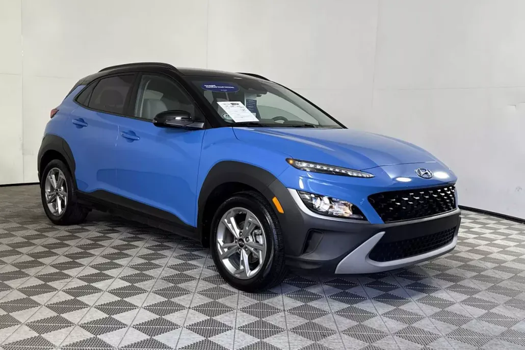 2022 Hyundai Kona SEL photo 1