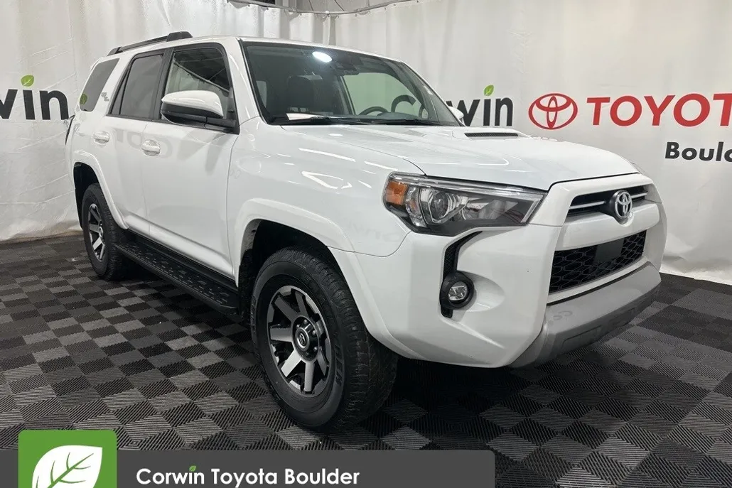 2024 Toyota 4Runner TRD Off-Road photo 1