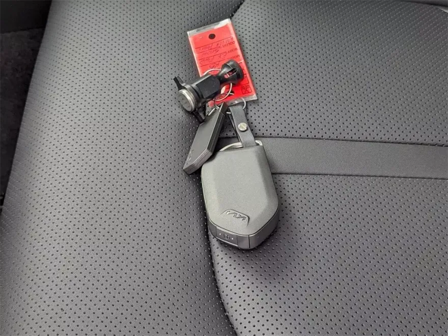 2025 Kia K5 EX photo 1
