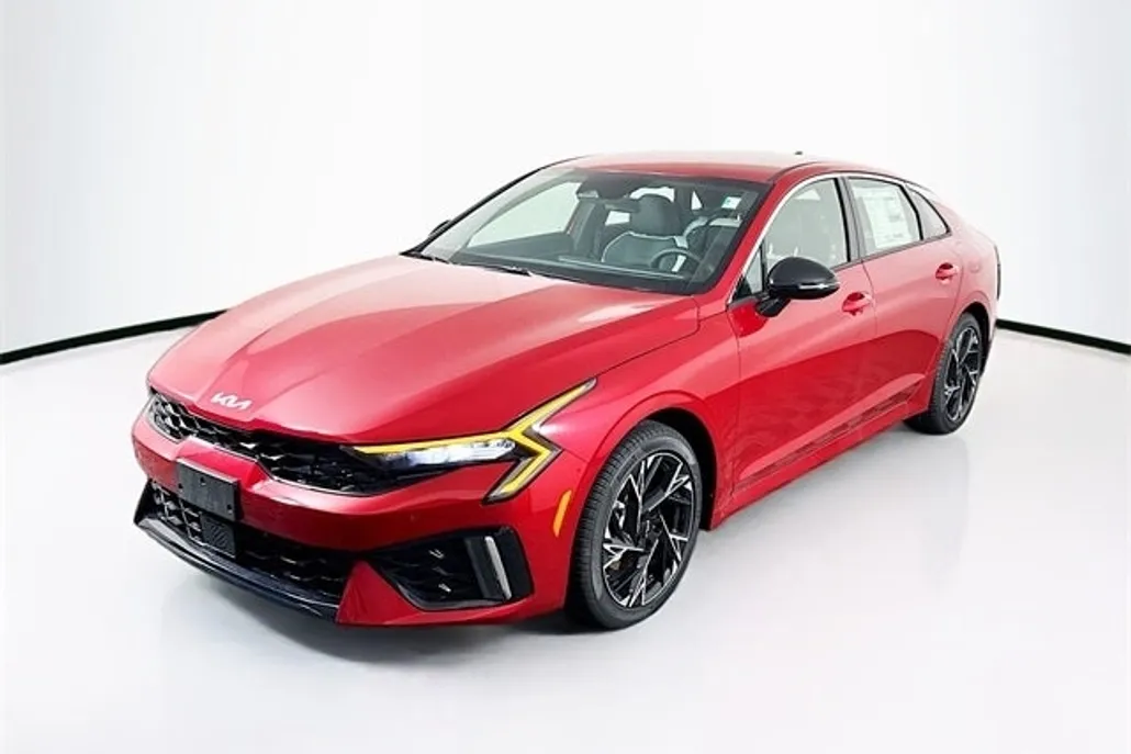 2025 Kia K5 GT-Line photo 1