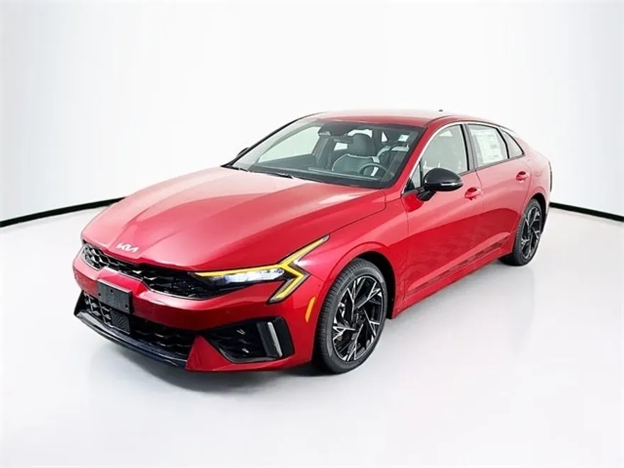2025 Kia K5 GT-Line photo 1