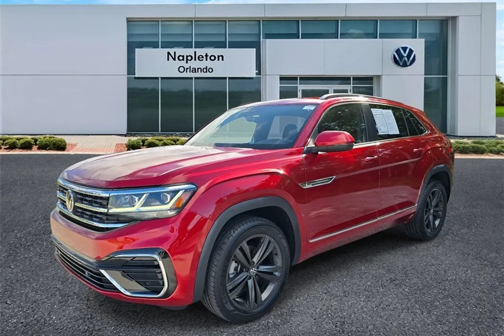 2022 Volkswagen Atlas Cross Sport V6 SEL R-Line photo 1