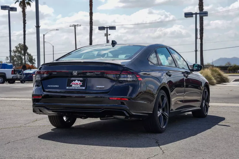 2025 Honda Accord Hybrid Sport-L photo 1
