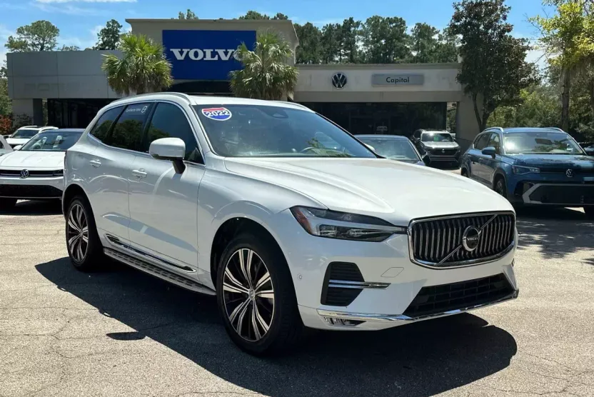 2022 Volvo XC60 Inscription photo 1