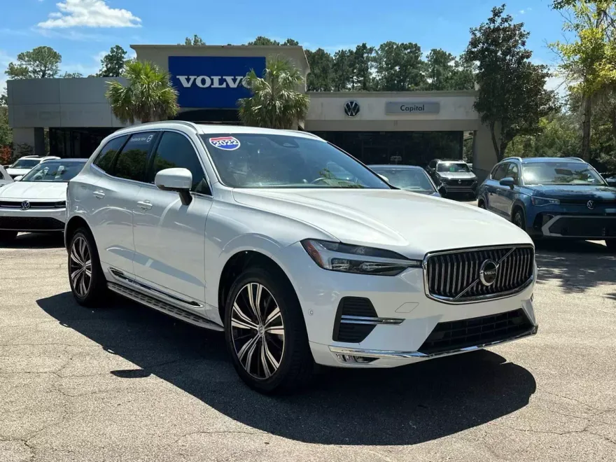 2022 Volvo XC60 Inscription photo 1
