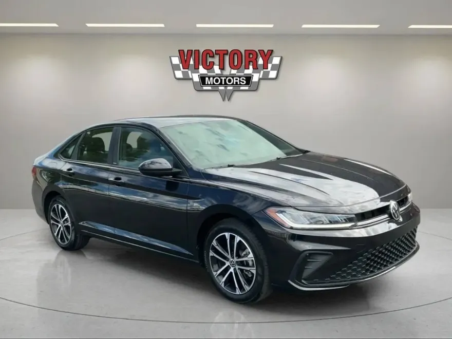 2025 Volkswagen Jetta Sport photo 1