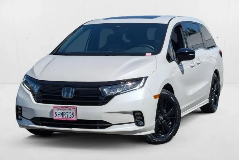 2023 Honda Odyssey Sport photo 1
