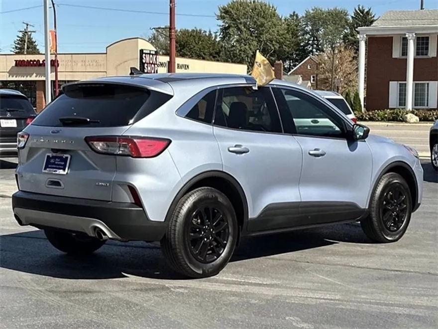 2022 Ford Escape SE photo 1