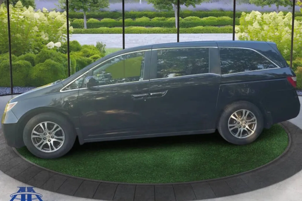 2013 Honda Odyssey EX-L photo 1