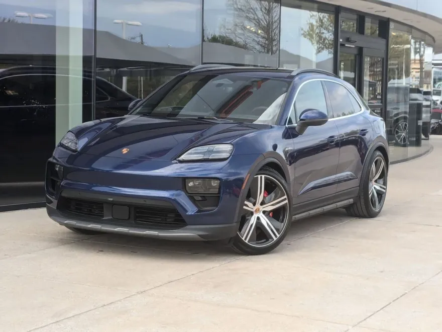 2025 Porsche Macan Electric photo 1