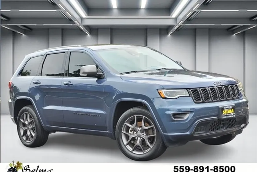 2021 Jeep Grand Cherokee Anniversary Edition photo 1
