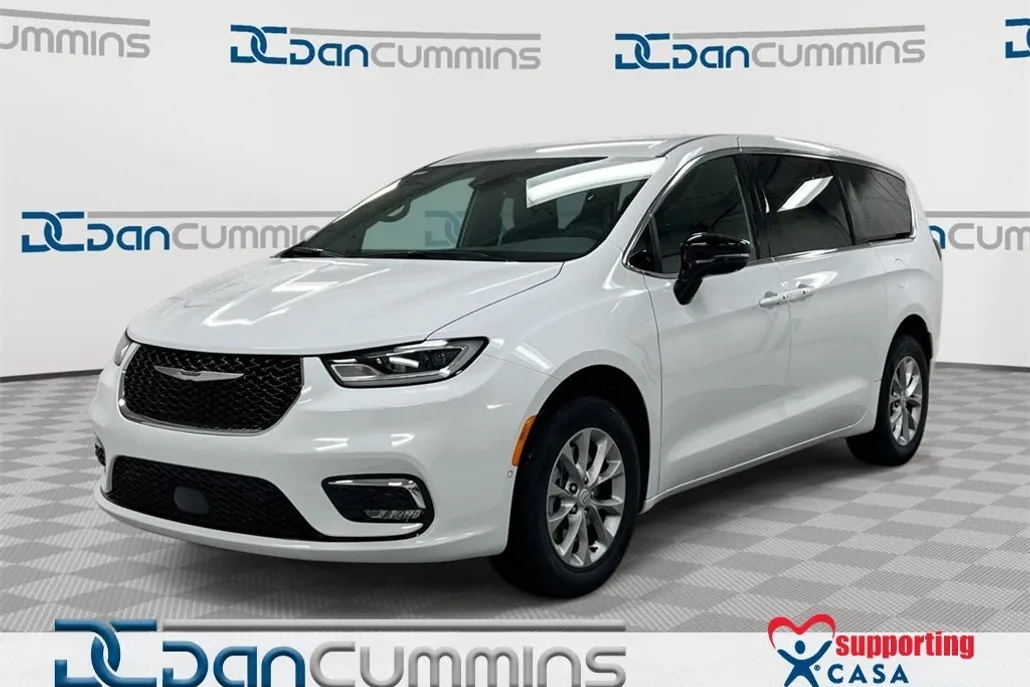 2026 Chrysler Pacifica photo 1