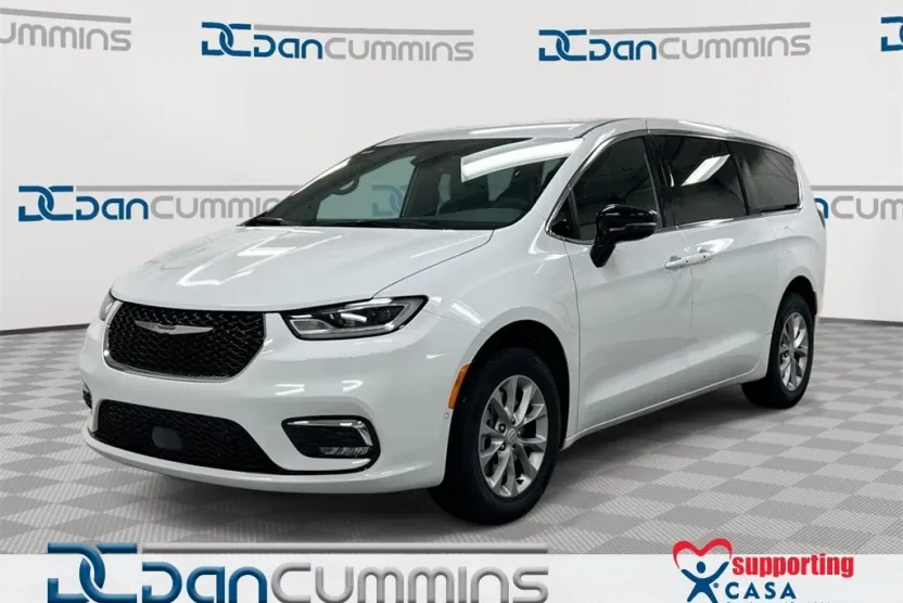 2026 Chrysler Pacifica photo 1